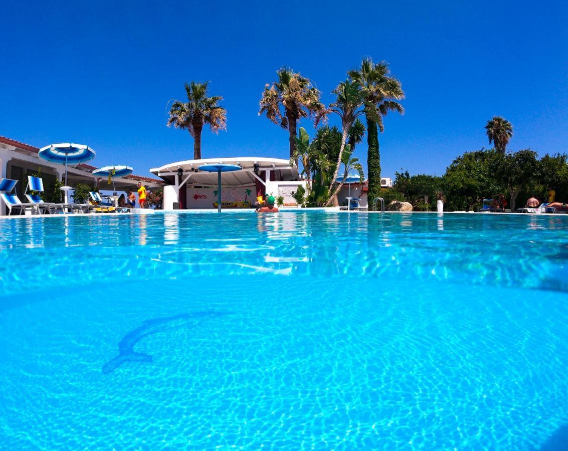 Hotel Residence Le Playe Санта-Доменика Экстерьер фото