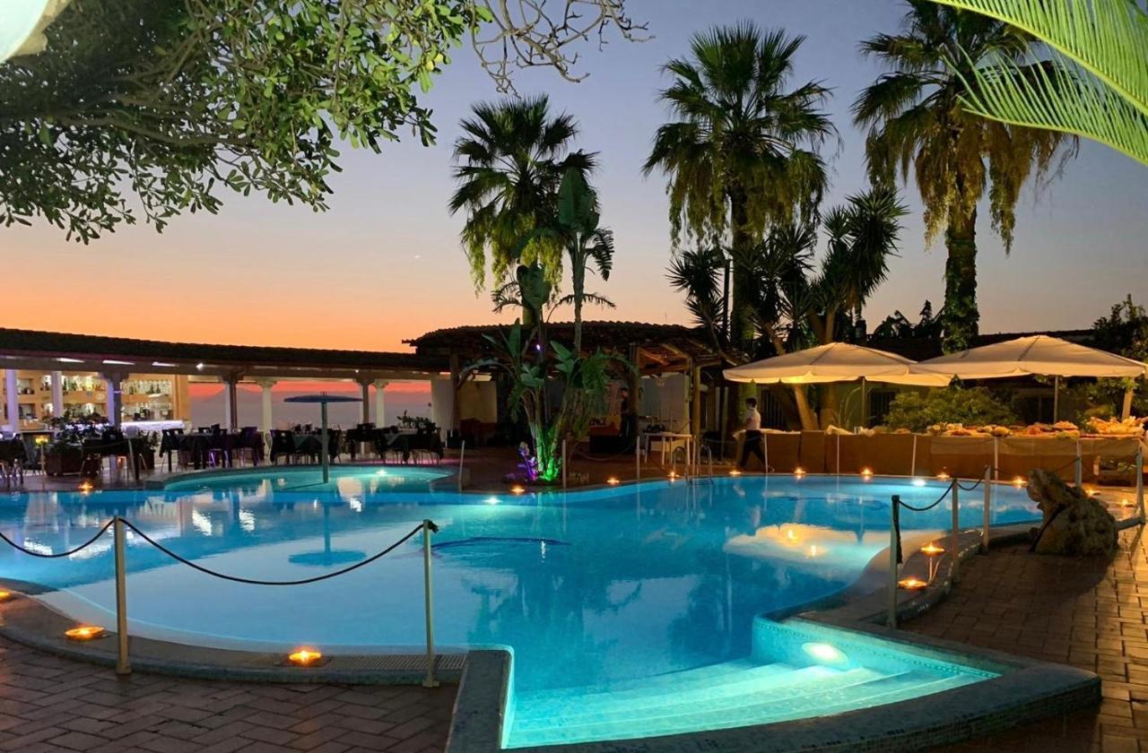 Hotel Residence Le Playe Санта-Доменика Экстерьер фото